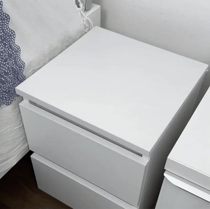 OMNI™ Table de nuit avec compartiment secret